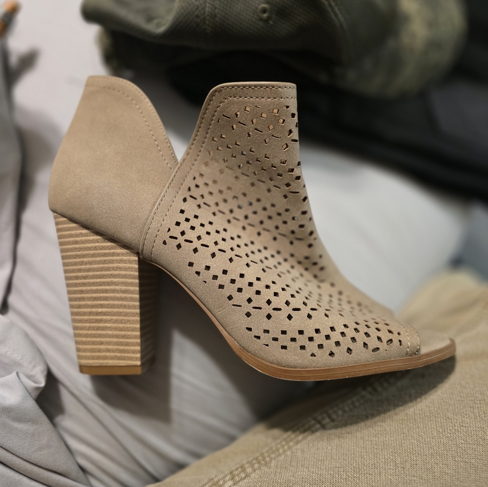 ✨Restricted Ankle Booties‎